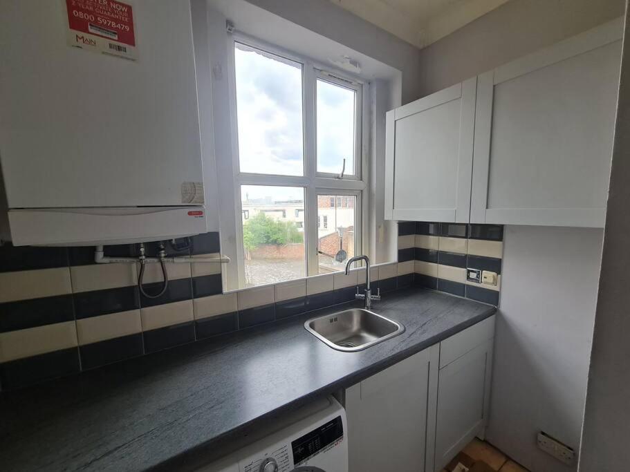 Cute One Bedroom Apartment Londyn Zewnętrze zdjęcie