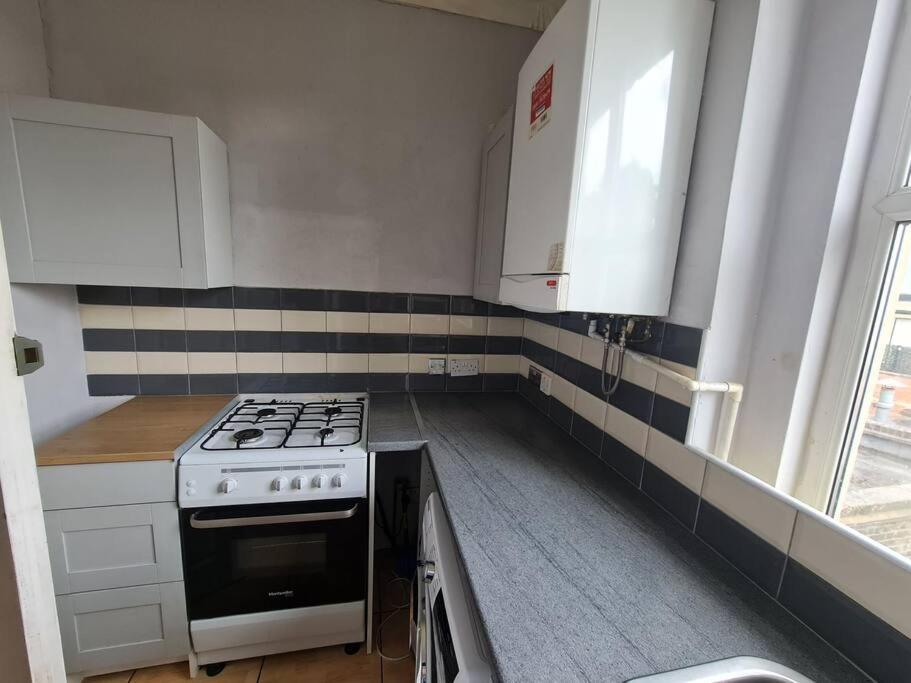 Cute One Bedroom Apartment Londyn Zewnętrze zdjęcie